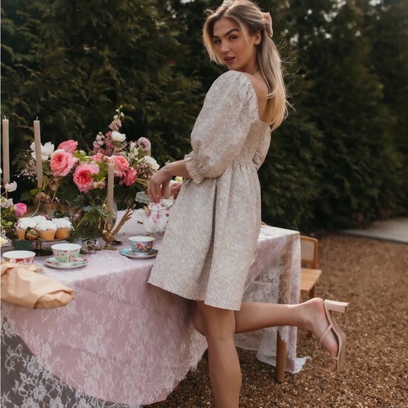 Elegant Cream Floral Women's Dress ⭐️ - Picture 2 of 6